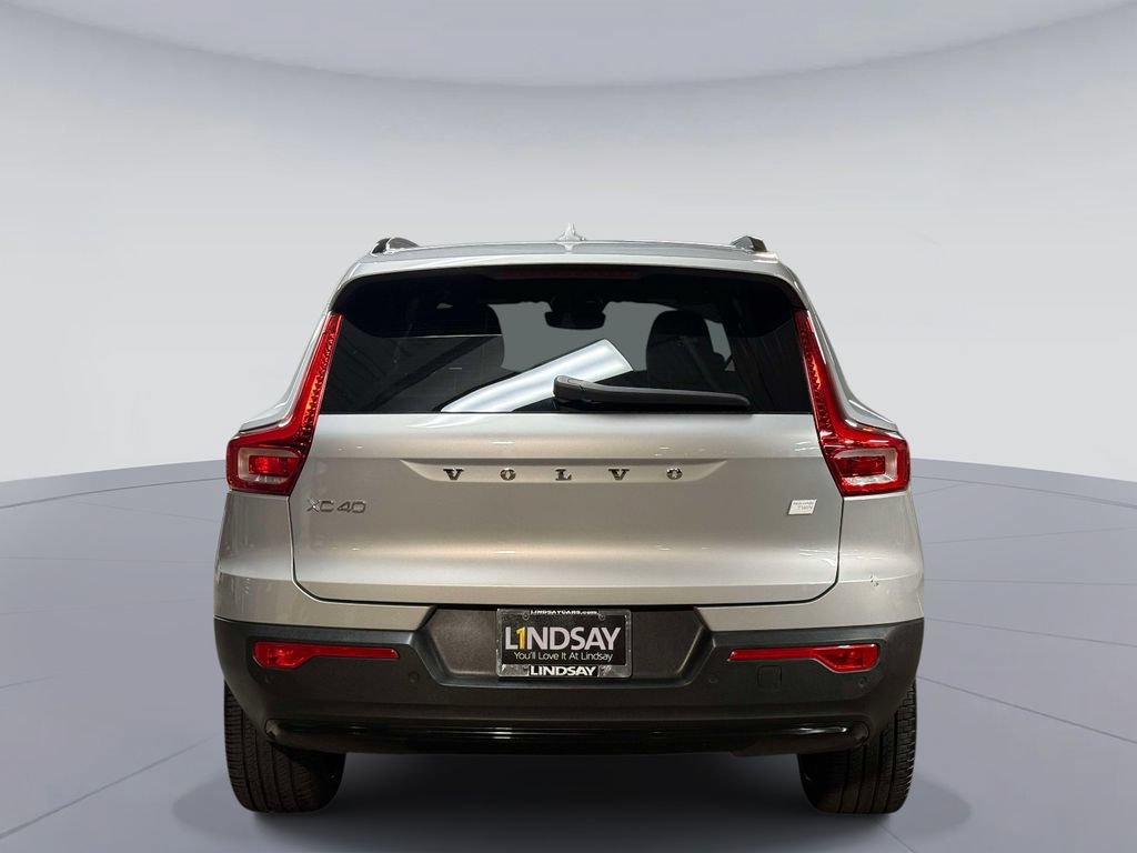 Used 2023 Volvo XC40 Recharge Ultimate AWD/4WD image 11