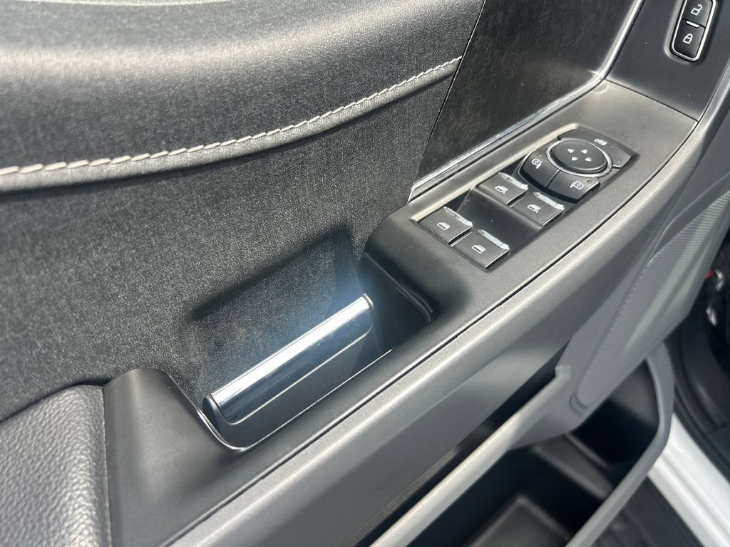 Used 2024 Ford F150 Lightning XLT AWD/4WD image 14