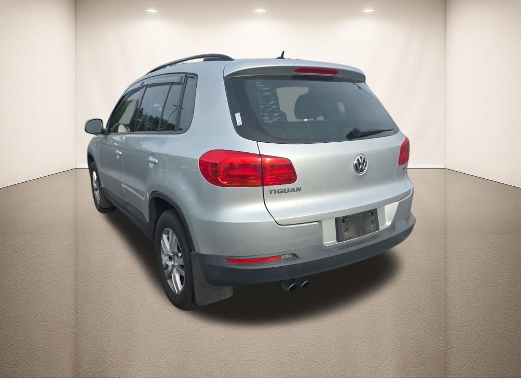 Used 2016 Volkswagen Tiguan S image 7