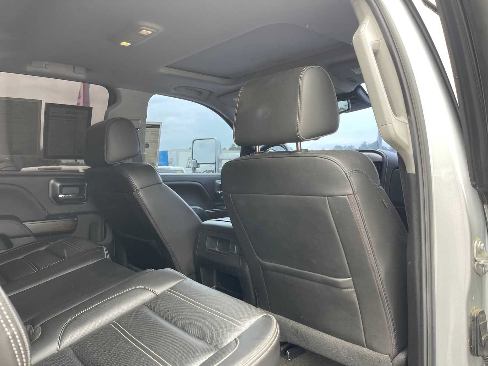 Used 2018 GMC Sierra 2500 Denali w/ Duramax Plus Package AWD/4WD image 24