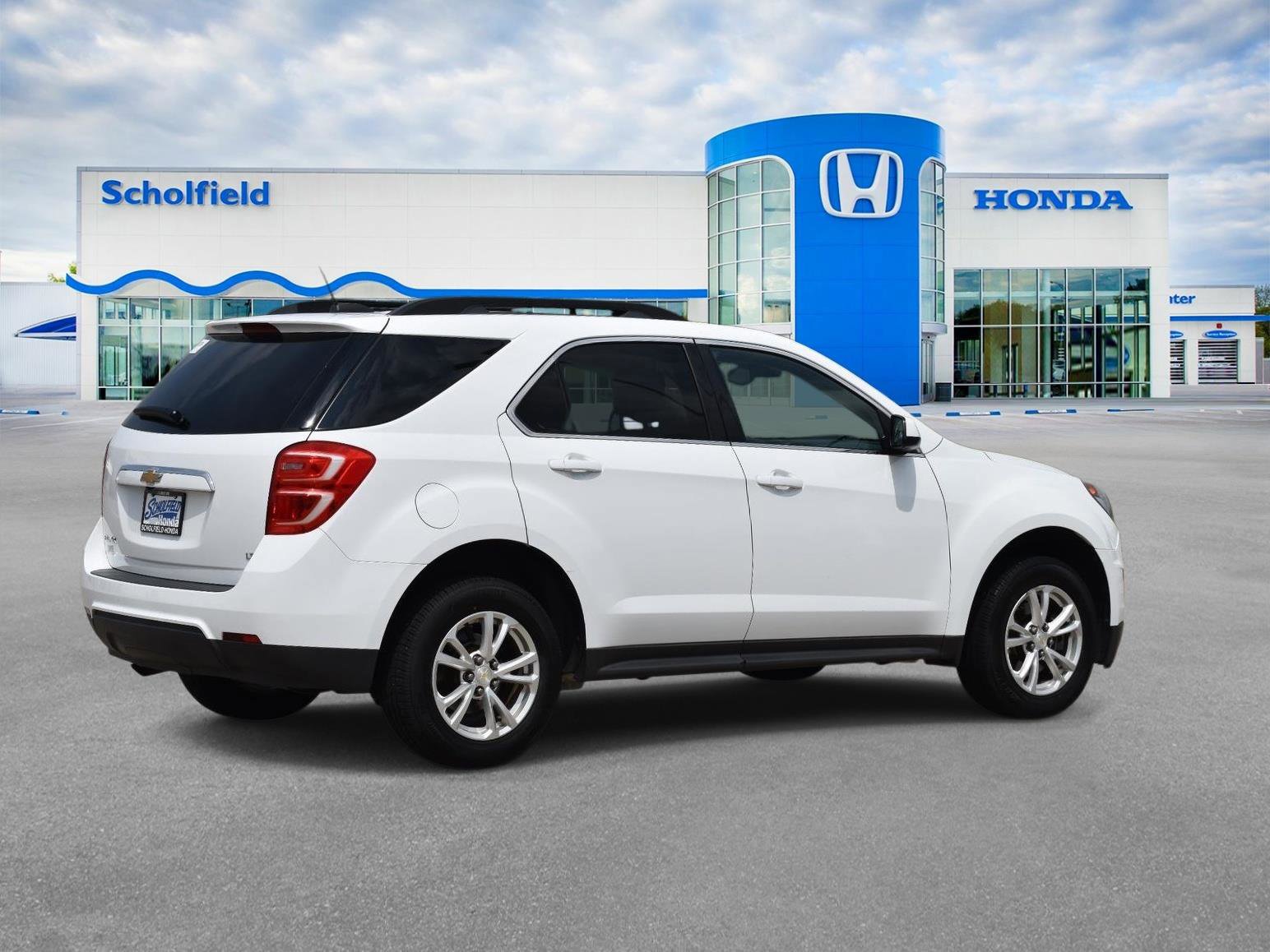 Used 2017 Chevrolet Equinox LT w/ Convenience Package FWD image 3