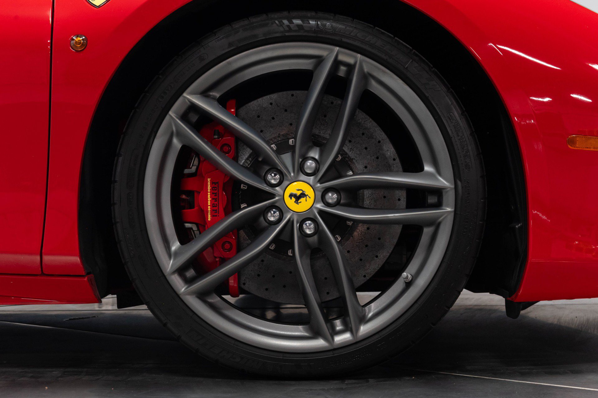 Used 2018 Ferrari 488 GTB RWD image 29