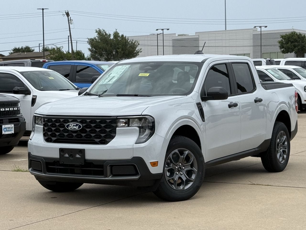 New 2026 Ford Maverick XLT FWD image 2
