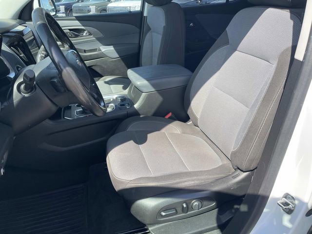 Used 2020 Chevrolet Traverse LT FWD image 25