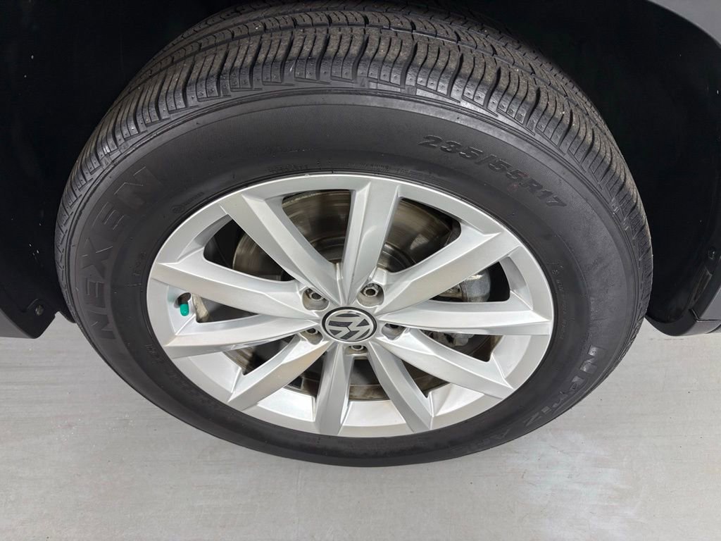 Used 2017 Volkswagen Tiguan Wolfsburg Edition image 10