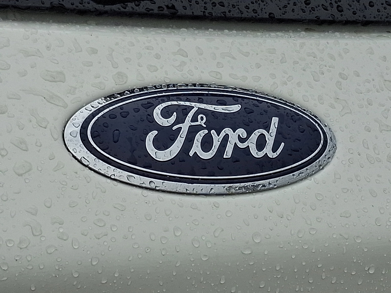 Certified 2024 Ford Escape ST-Line AWD/4WD image 30