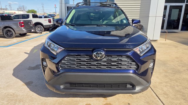 Used 2020 Toyota RAV4 XLE Premium AWD/4WD image 2
