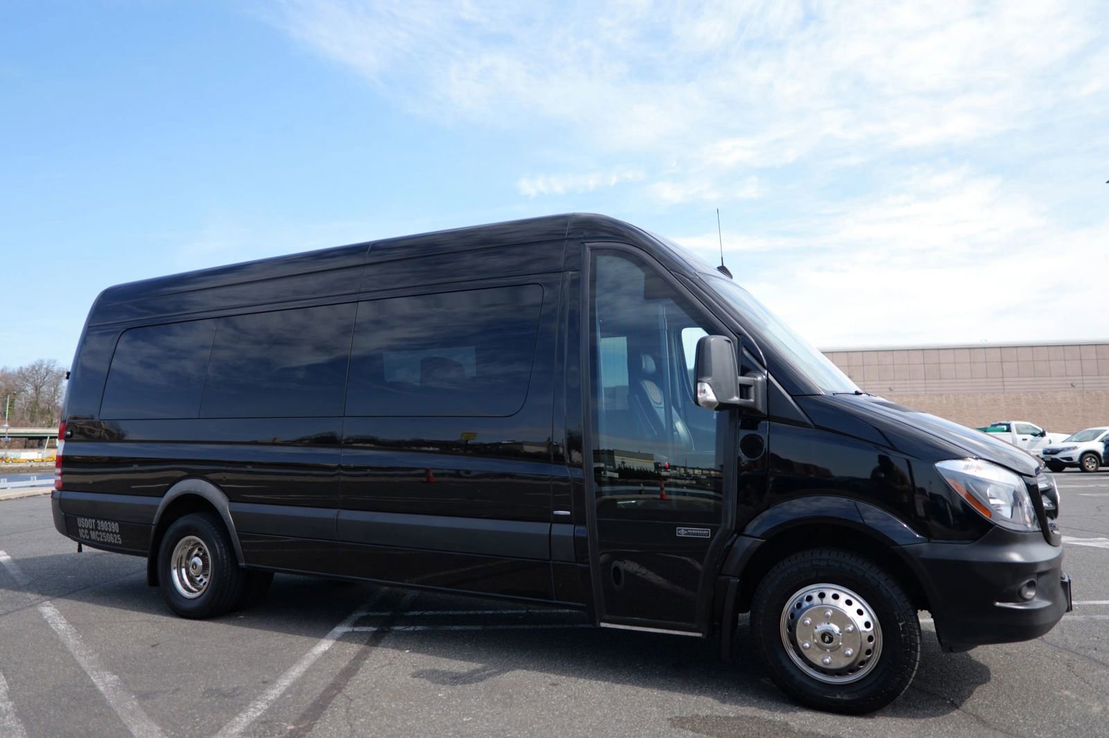 Used 2015 Mercedes-Benz Sprinter 3500 image 10