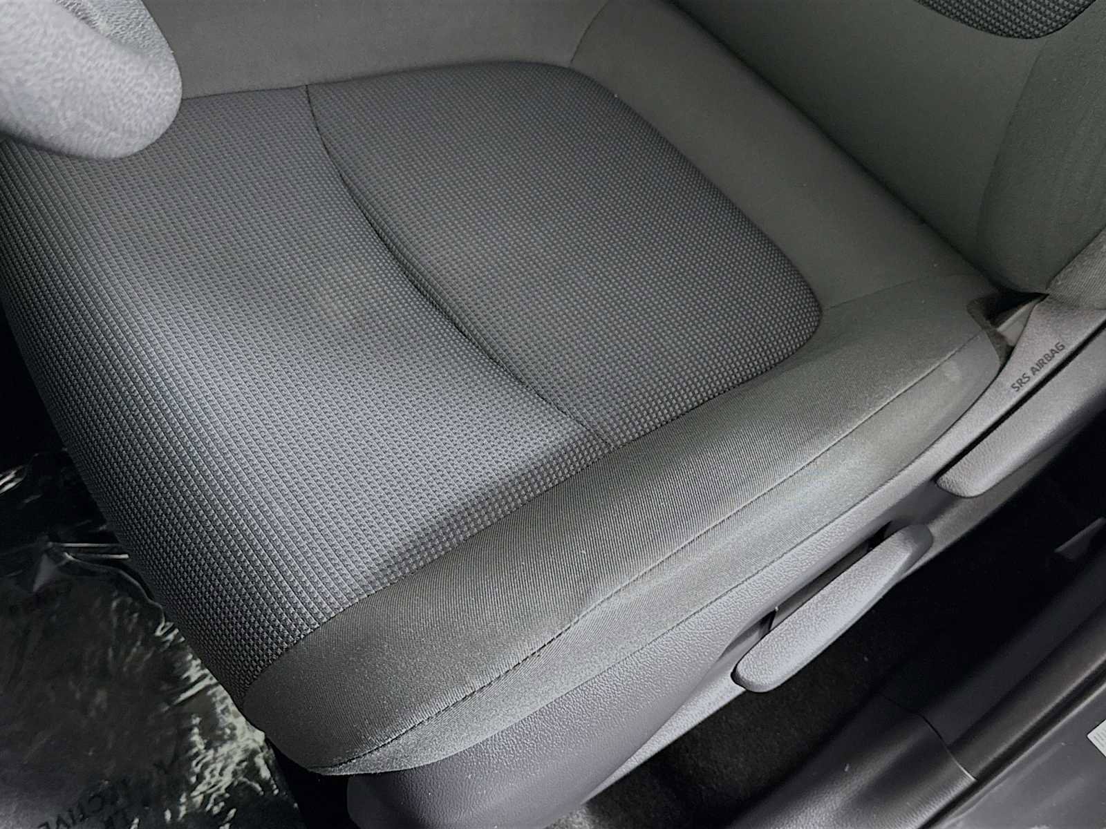 Used 2019 Toyota RAV4 LE w/ Carpet Mat Package image 18