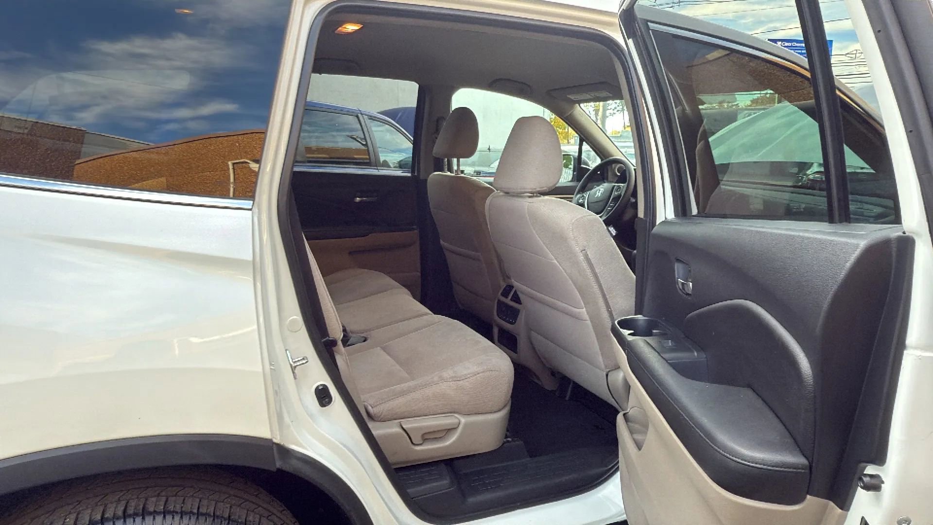 Used 2017 Honda Pilot EX image 25