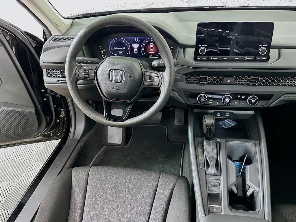 Certified 2025 Honda Accord LX image 19