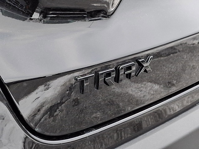 Used 2025 Chevrolet Trax RS w/ Sunroof Package image 30