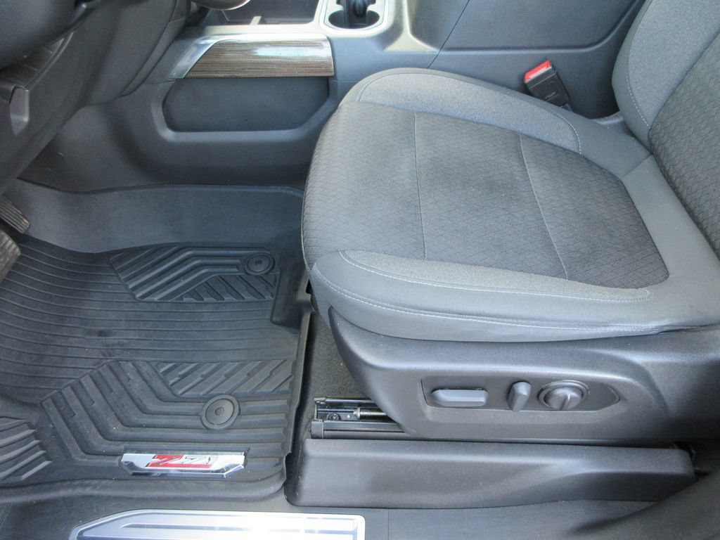 Certified 2021 Chevrolet Silverado 1500 RST AWD/4WD image 24