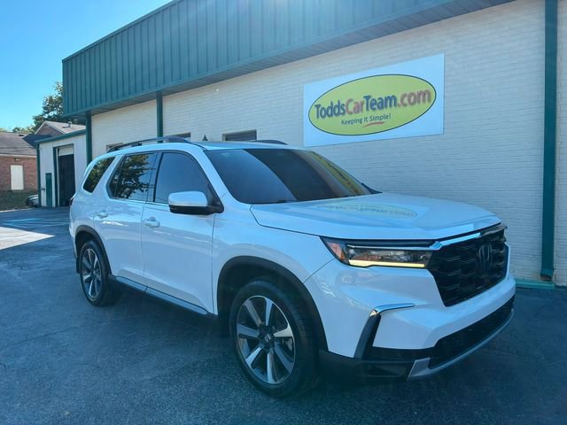 Used 2023 Honda Pilot Touring image 5