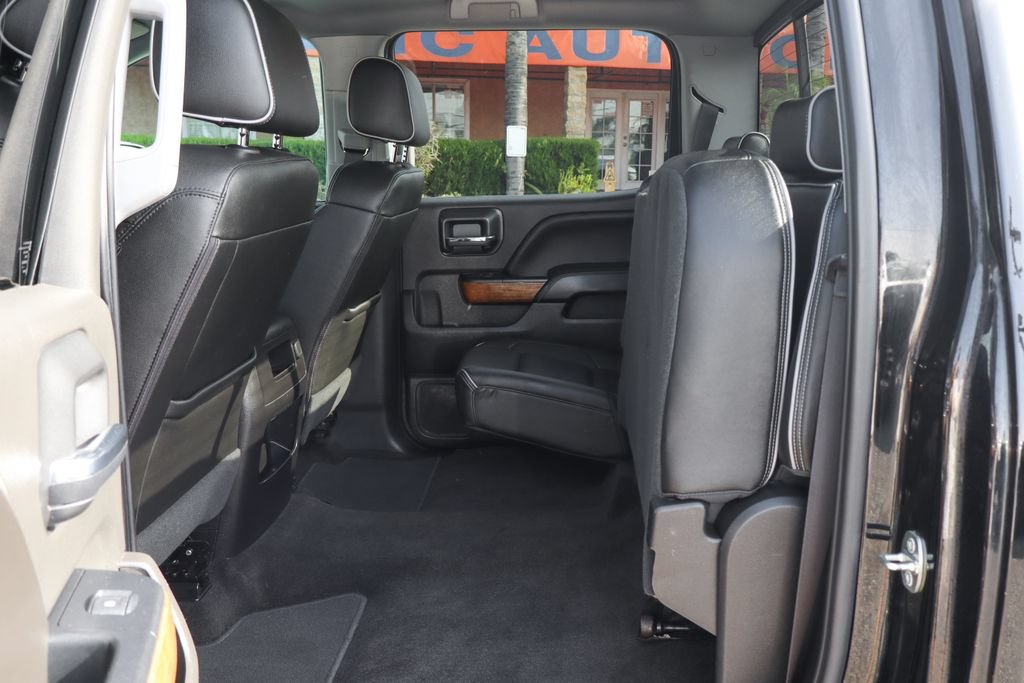 Used 2018 Chevrolet Silverado 1500 High Country RWD image 41