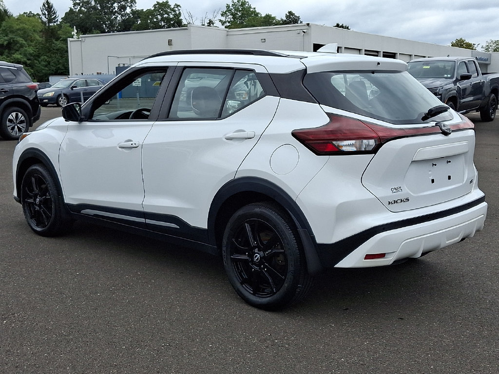 Certified 2023 Nissan Kicks SR w/ SR Premium Package FWD image 4