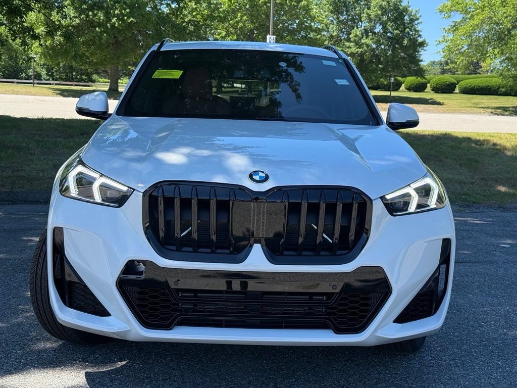 New 2026 BMW X1 xDrive28i w/ M Sport Package AWD/4WD image 8