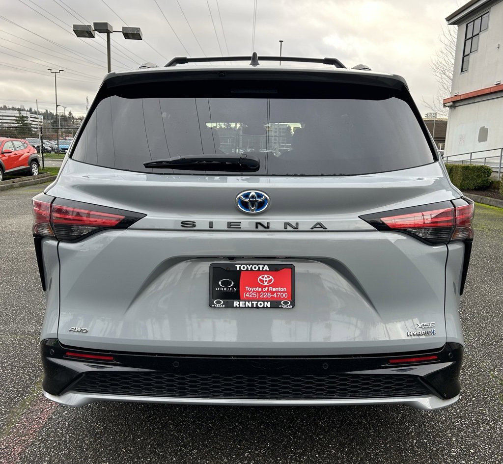 Certified 2023 Toyota Sienna XSE image 6