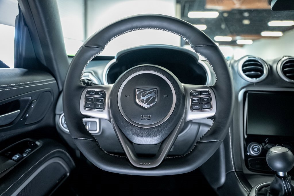 Used 2013 SRT Viper GTS w/ GTS Laguna Interior Pkg image 39