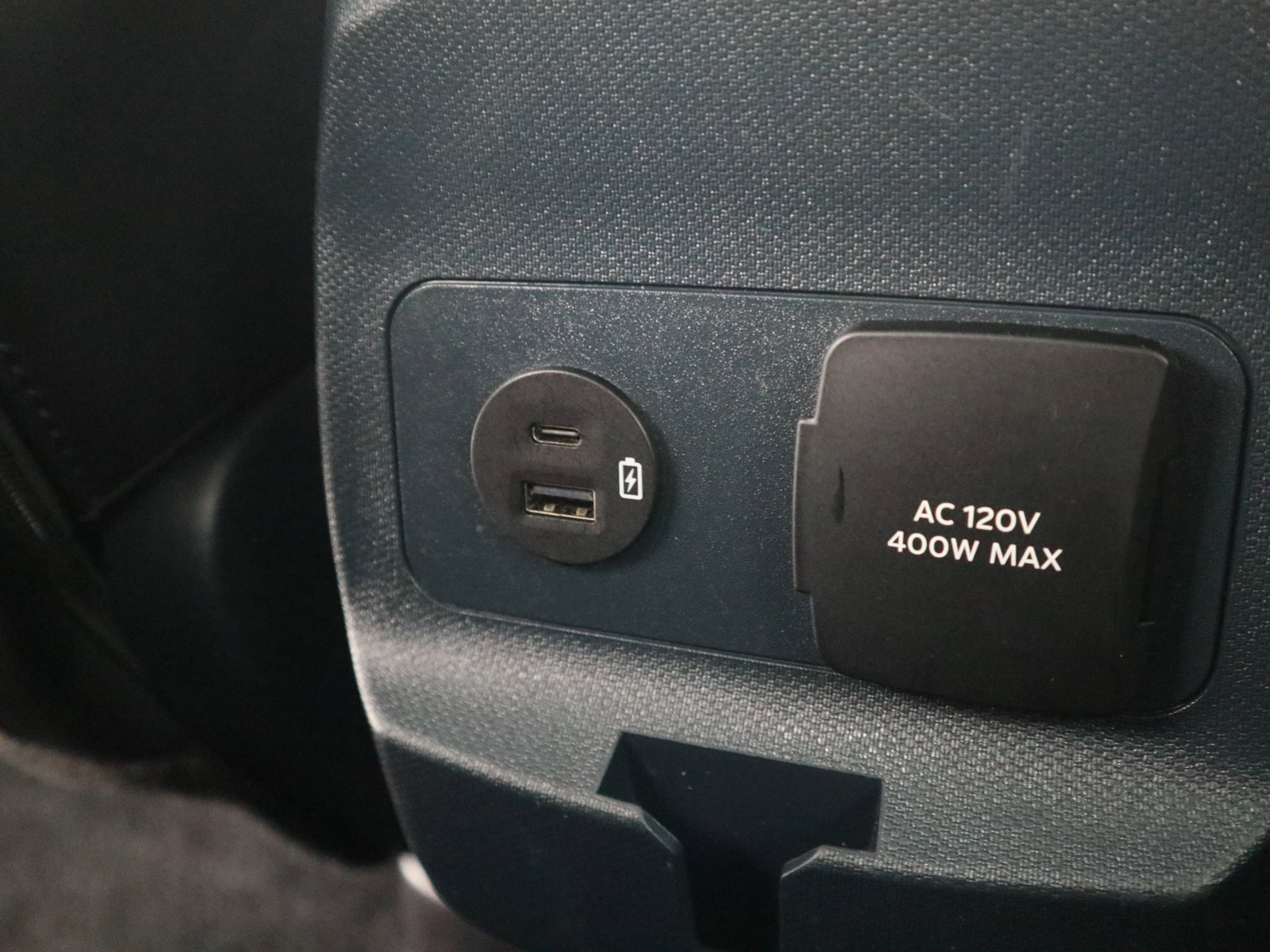 Used 2024 Ford Maverick Lariat w/ Black Appearance Package image 17