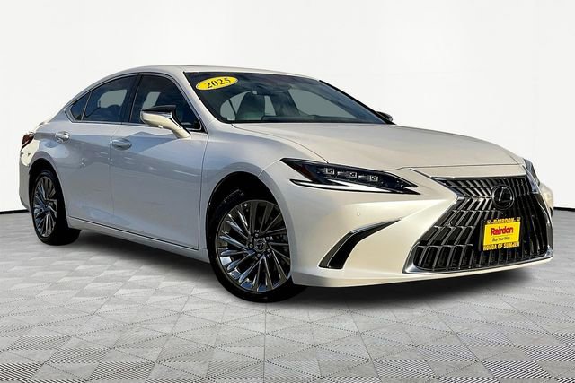 Used 2025 Lexus ES 300h w/ Luxury Package