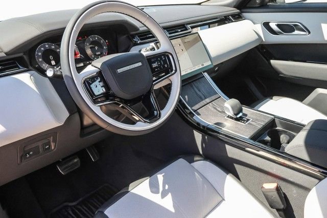 New 2026 Land Rover Range Rover Velar Dynamic SE image 19