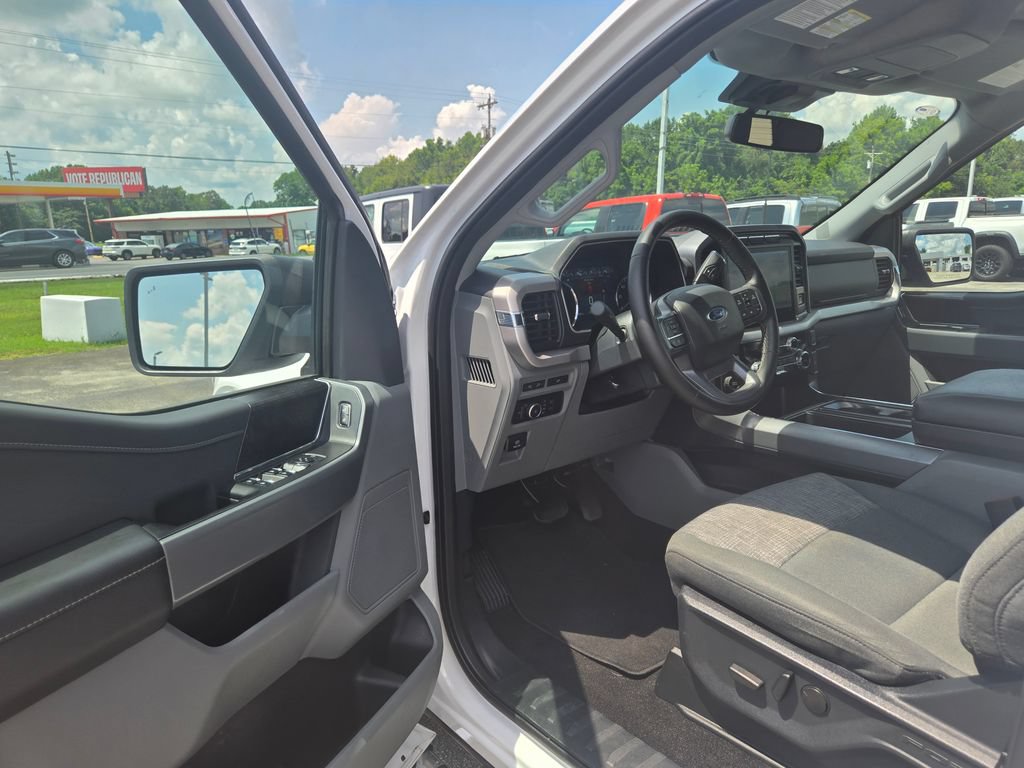 Used 2023 Ford F150 XLT w/ Equipment Group 302A High RWD image 6