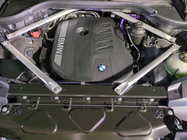 Used 2027 BMW X7 xDrive40i w/ M Sport Package AWD/4WD image 23