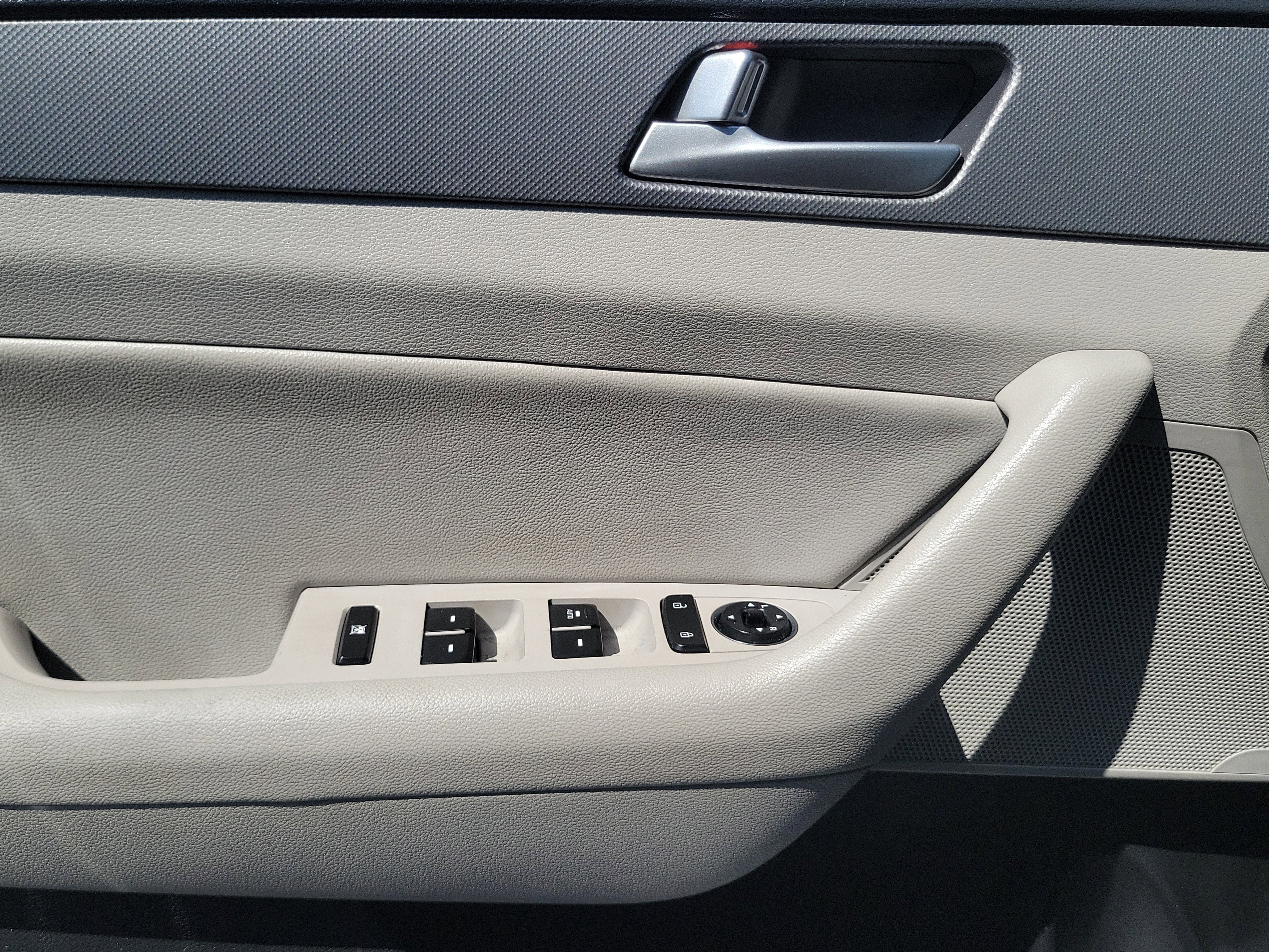 Used 2015 Hyundai Sonata SE w/ Option Group 02 image 20