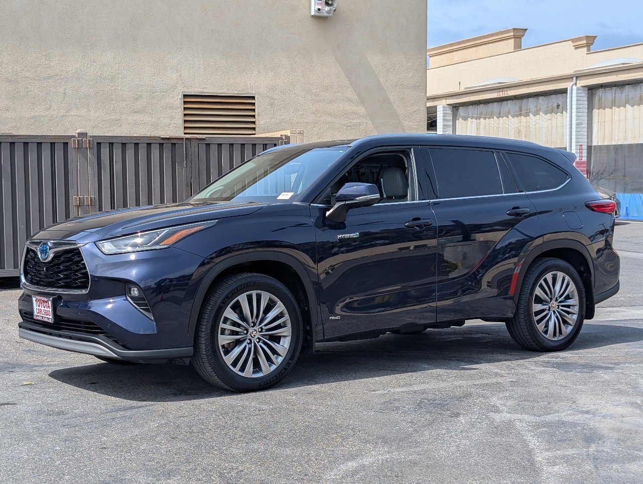 Used 2021 Toyota Highlander Platinum AWD/4WD image 12