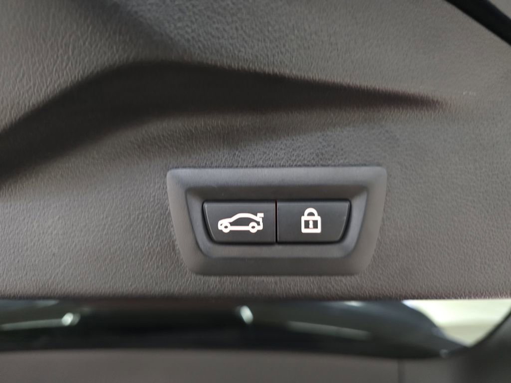 Used 2021 BMW X5 M w/ Competition Package AWD/4WD image 31