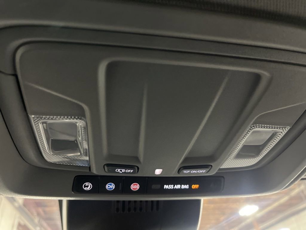 Certified 2022 Chevrolet Silverado 1500 Custom image 21