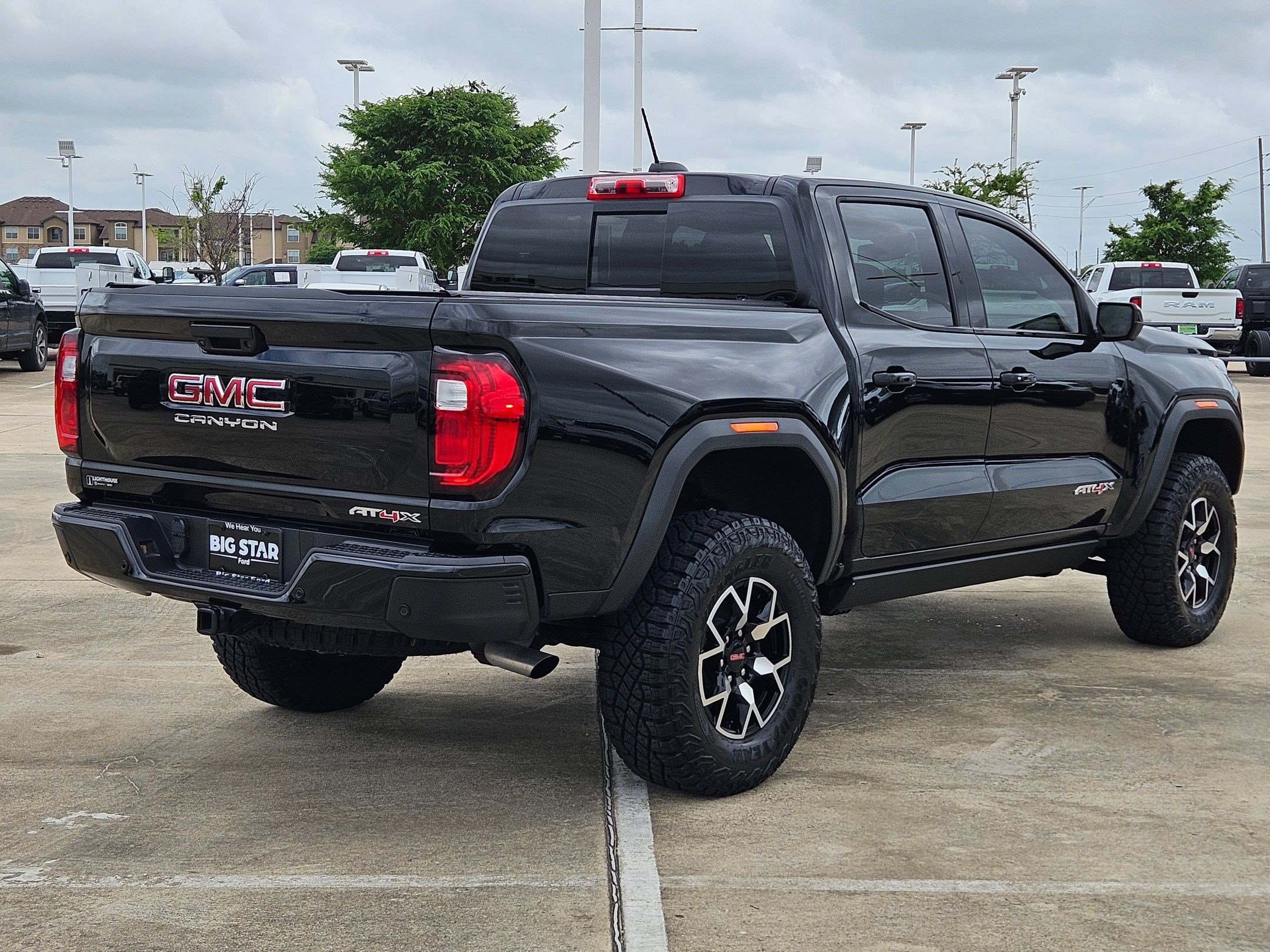 Used 2025 GMC Canyon AT4 w/ AT4X Package image 3