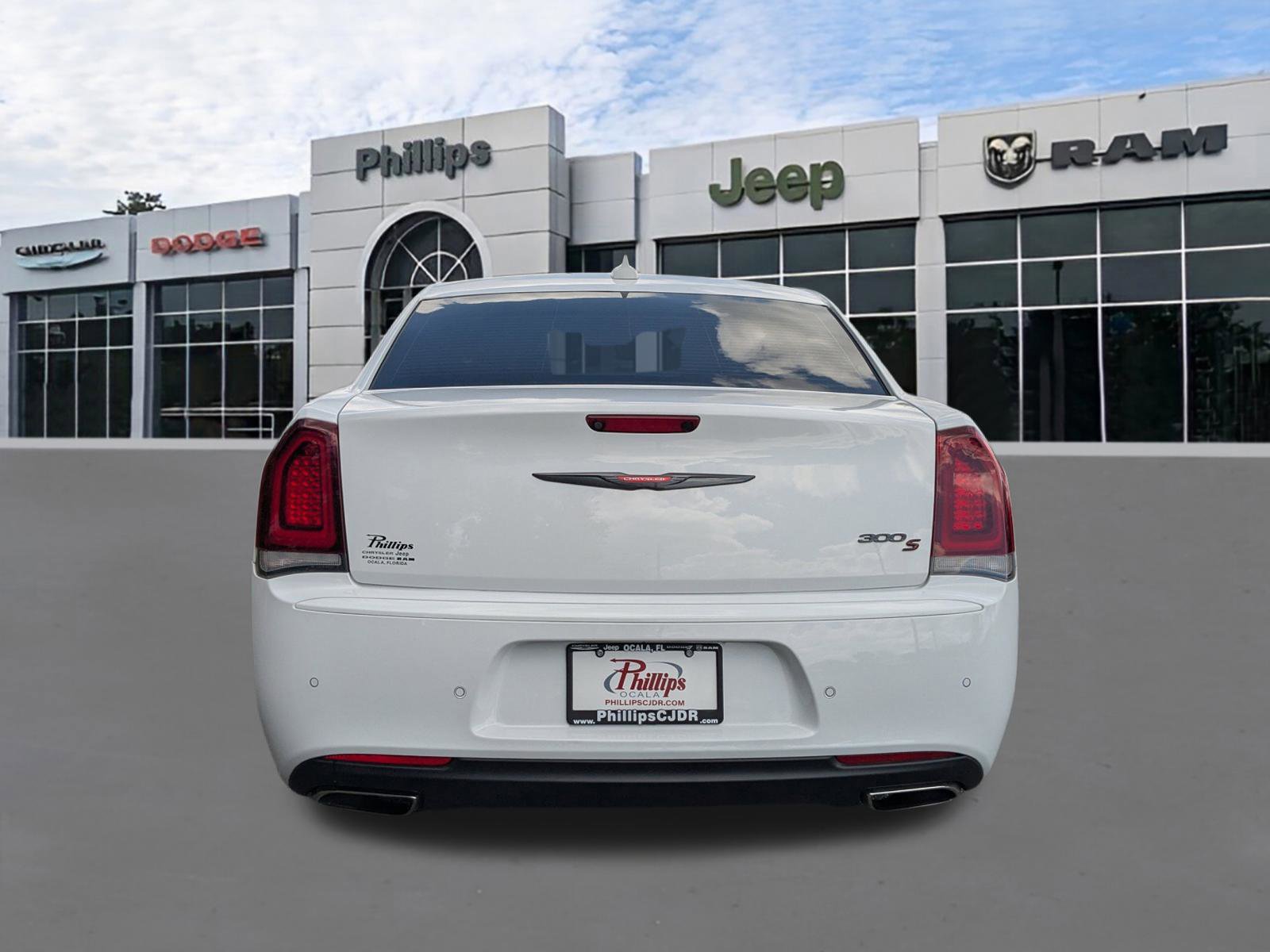Used 2021 Chrysler 300 S image 4