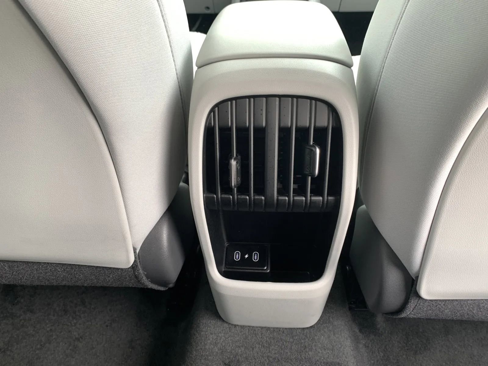 Used 2025 Hyundai Kona SEL image 31
