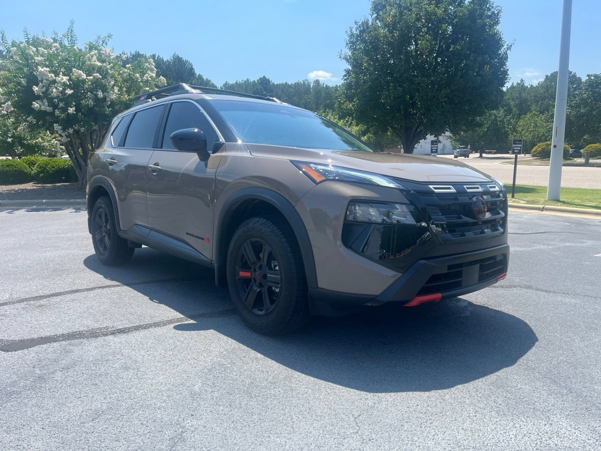 Used 2026 Nissan Rogue SV AWD/4WD image 9