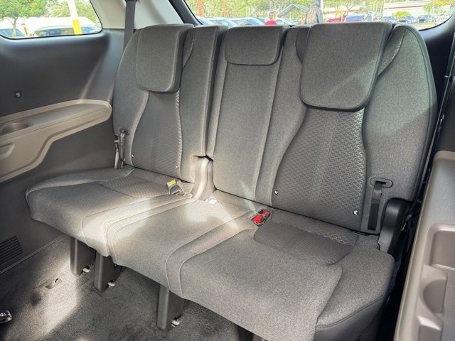Certified 2025 Kia Carnival LX image 9