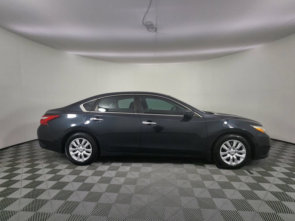 Used 2016 Nissan Altima 2.5 S w/ Power Driver Seat Package FWD image 6