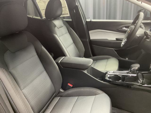 New 2026 Chevrolet Trax LT w/ Driver Confidence Package image 14