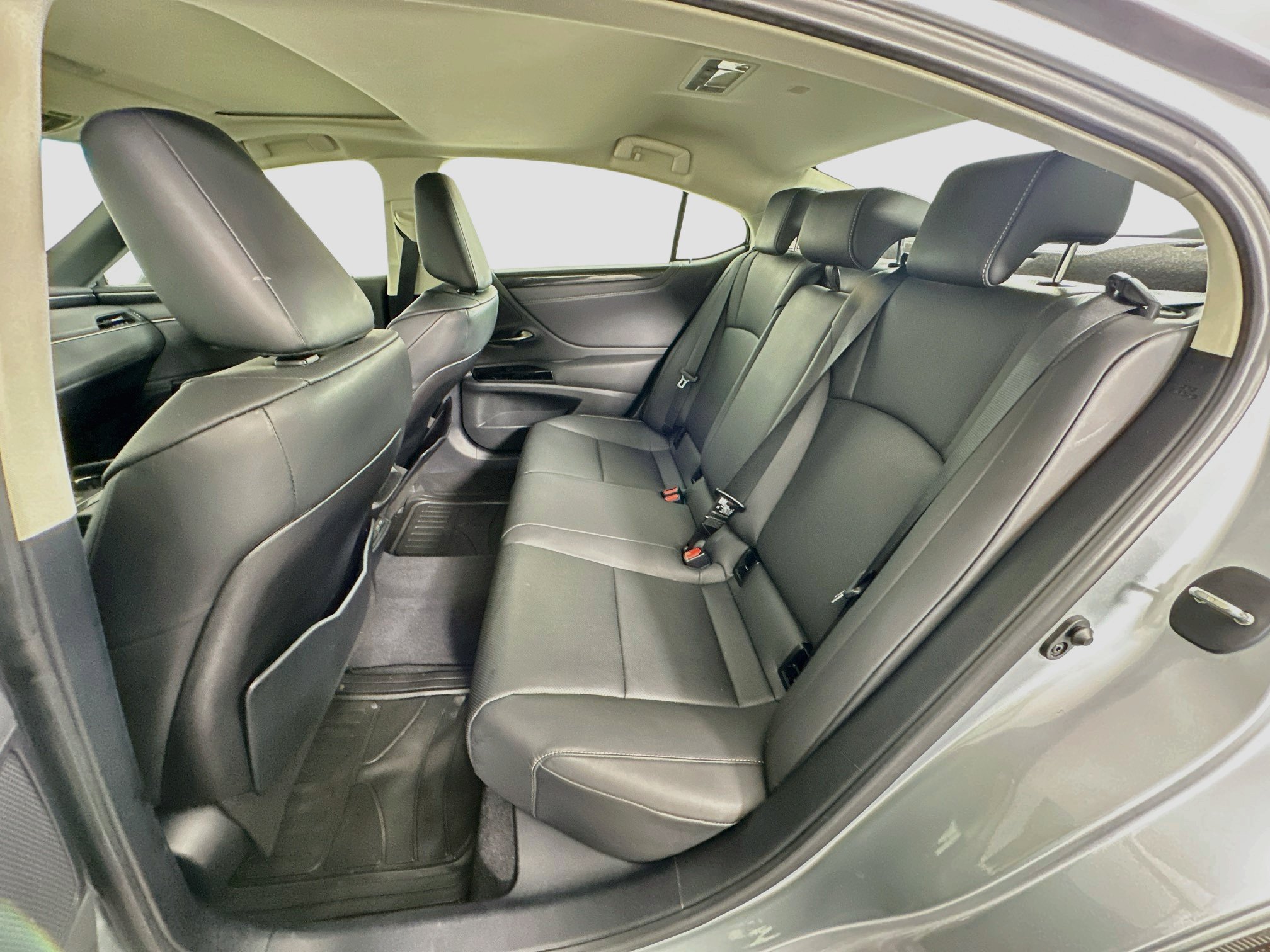 Used 2023 Lexus ES 350 w/ Accessory Package (Z1) FWD image 29