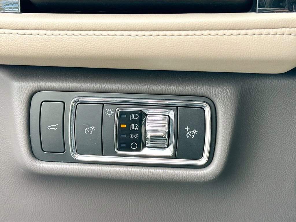 Used 2023 Lincoln Aviator Reserve w/ Elements Package Plus image 10