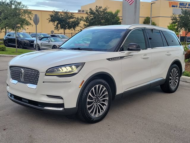 Certified 2023 Lincoln Aviator Reserve w/ Elements Package Plus RWD image 3