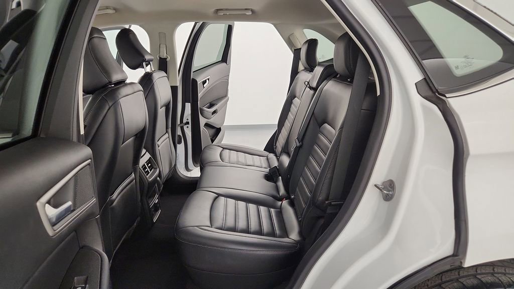 Certified 2023 Ford Edge SEL w/ Convenience Package image 28