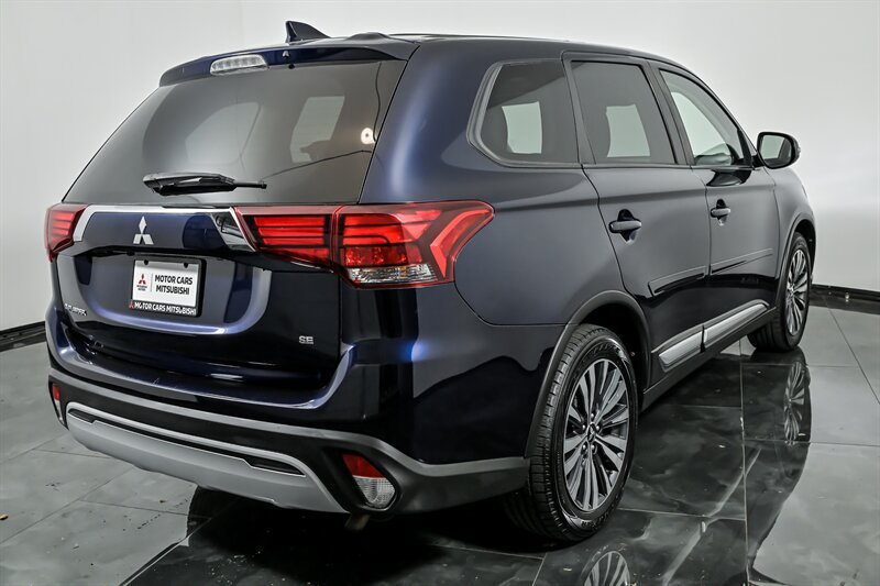 Used 2020 Mitsubishi Outlander SE FWD image 9