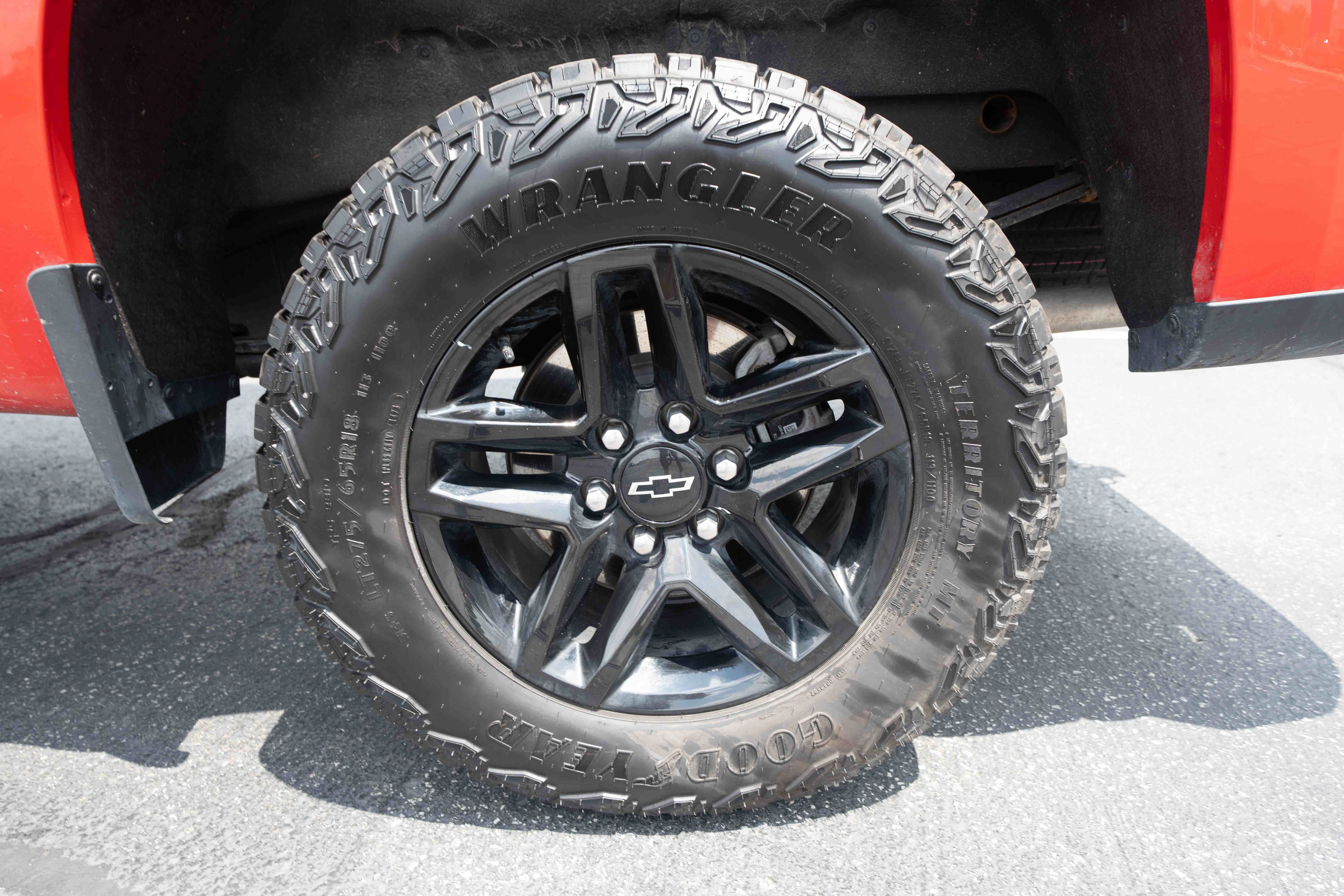 Used 2024 Chevrolet Silverado 1500 Custom Trail Boss w/ LPO, Dark Essentials Package AWD/4WD image 28