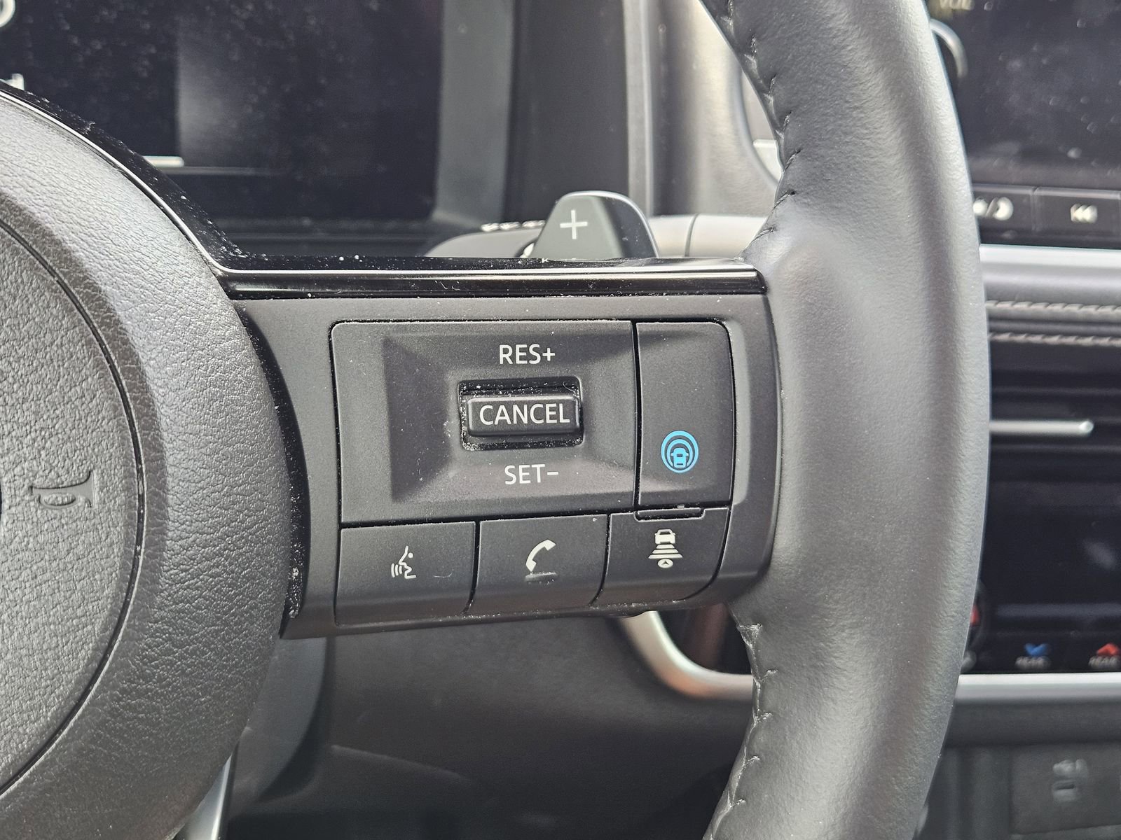 Used 2023 Nissan Rogue Platinum w/ Platinum Premium Package FWD image 25