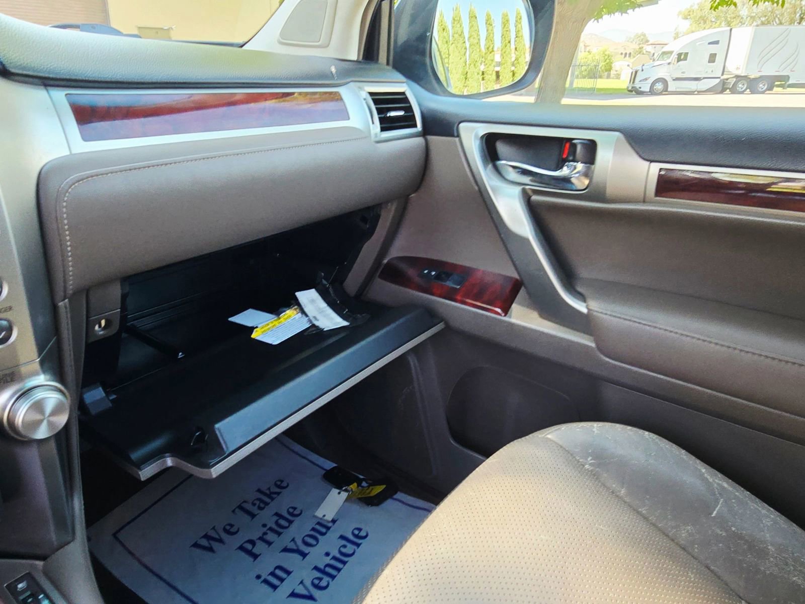 Used 2011 Lexus GX 460 Premium image 25