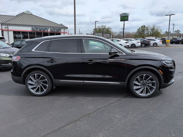 Used 2022 Lincoln Nautilus Reserve w/ Equipment Group 202A image 8