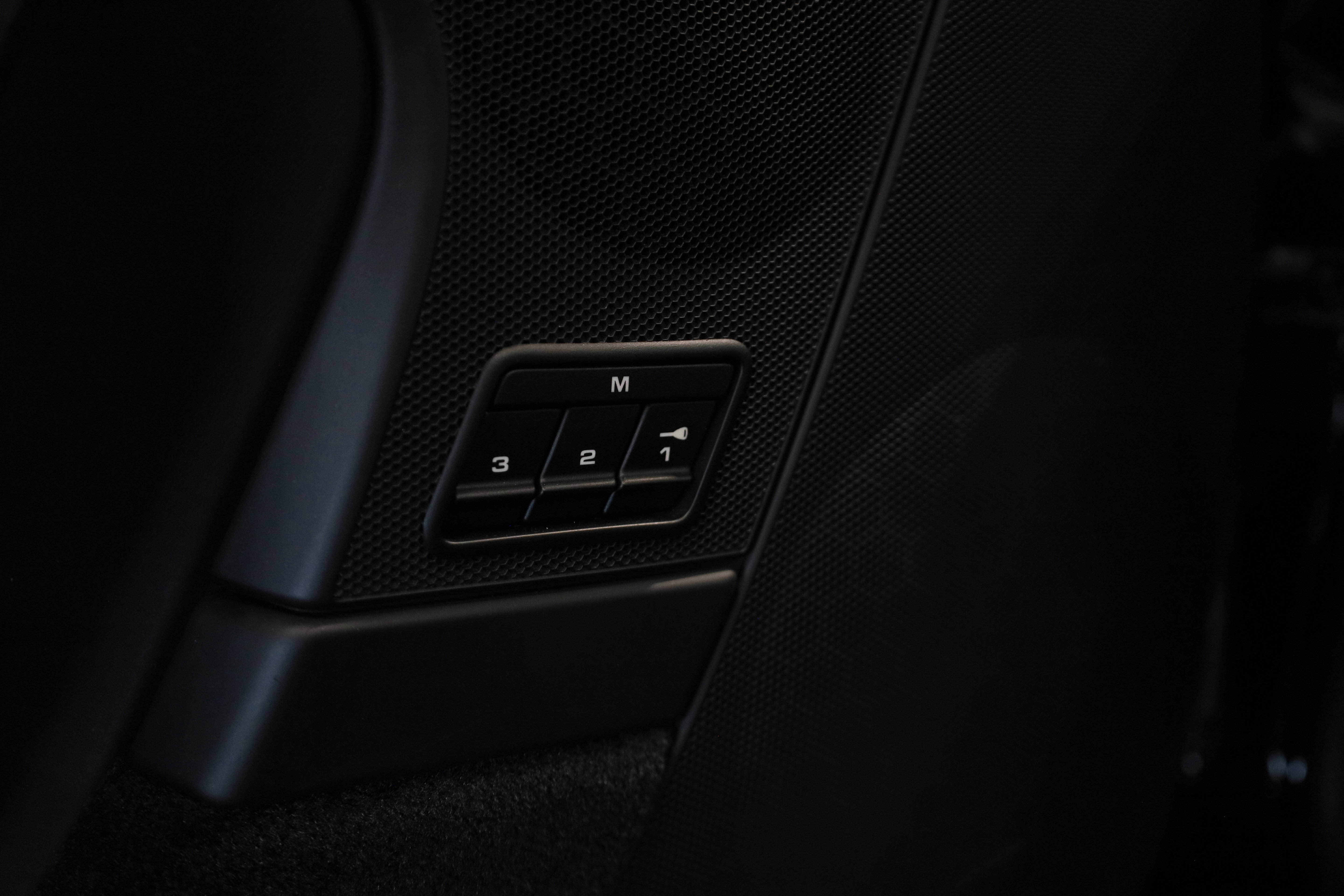 Used 2011 Porsche 911 Turbo image 15