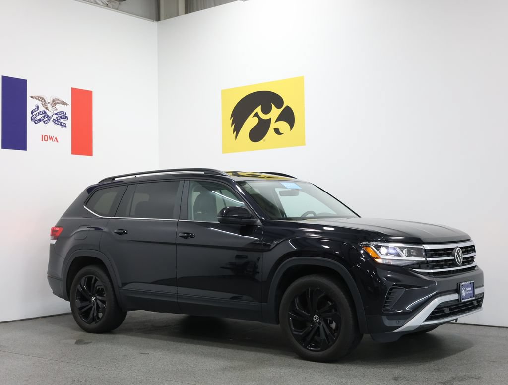Certified 2023 Volkswagen Atlas SE w/ Black Wheel Package